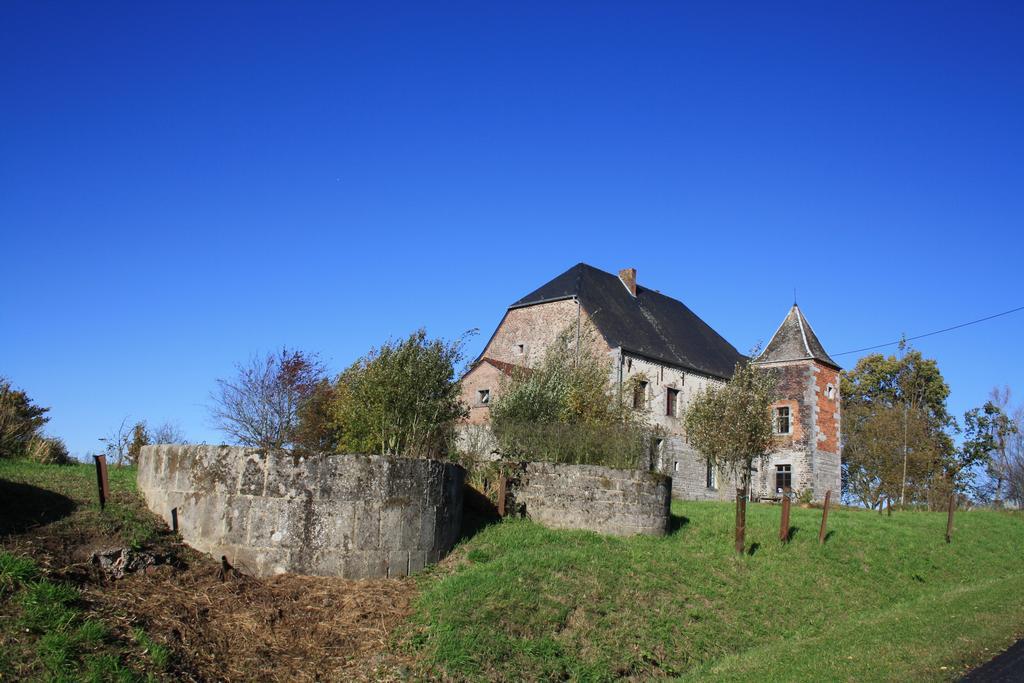 A l´Ombre Du Clocher Montbliart Extérieur photo
